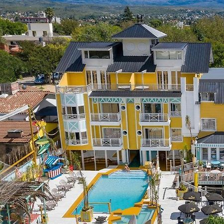 Hotel Club House Вілья-Карлос-Пас Екстер'єр фото